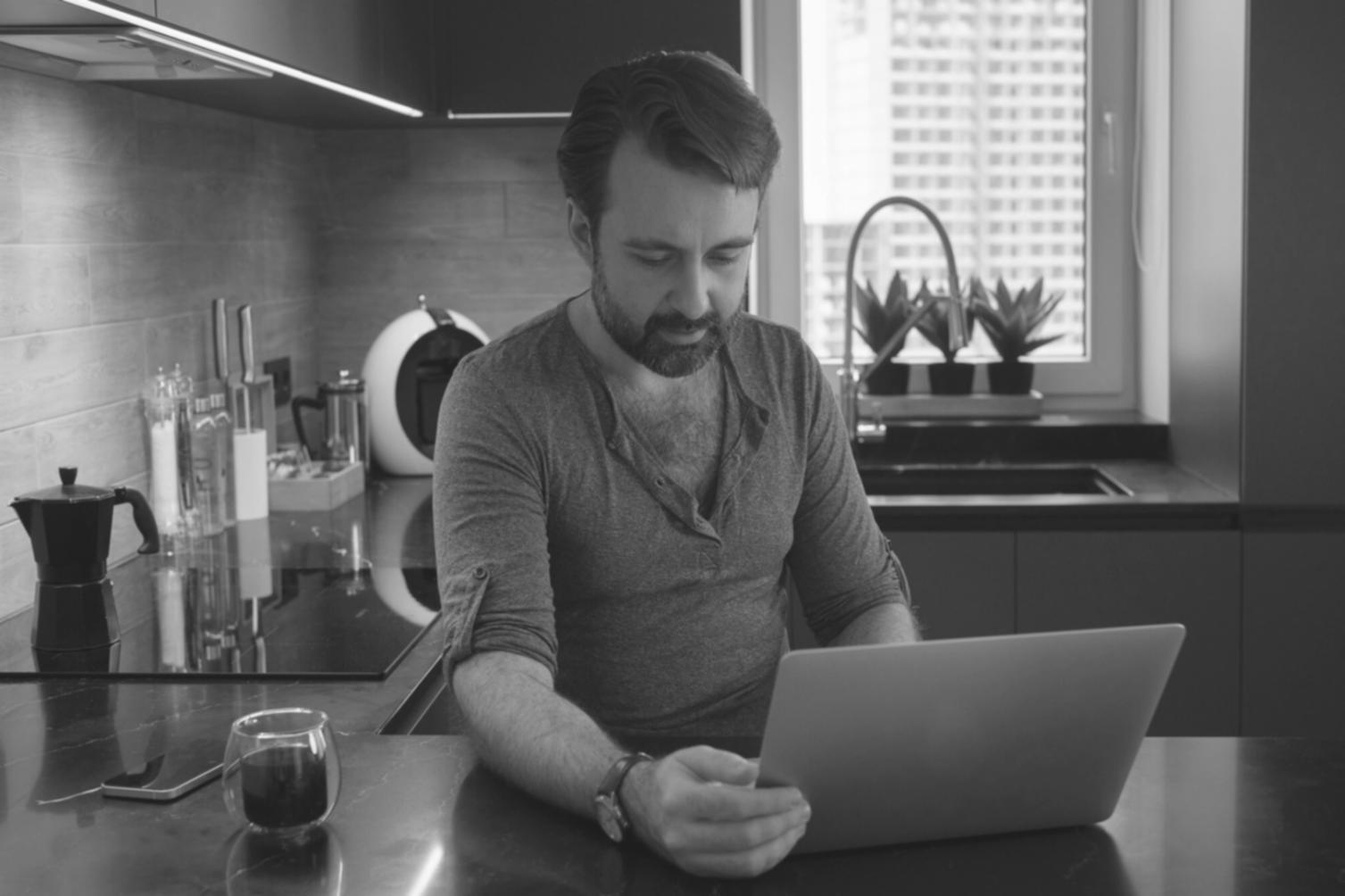 Sistema de automatización financiera en funcionamiento